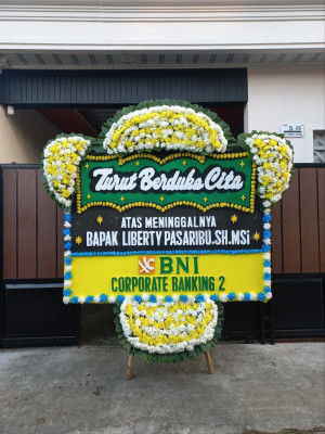 Papan Bunga Duka di Cijantung